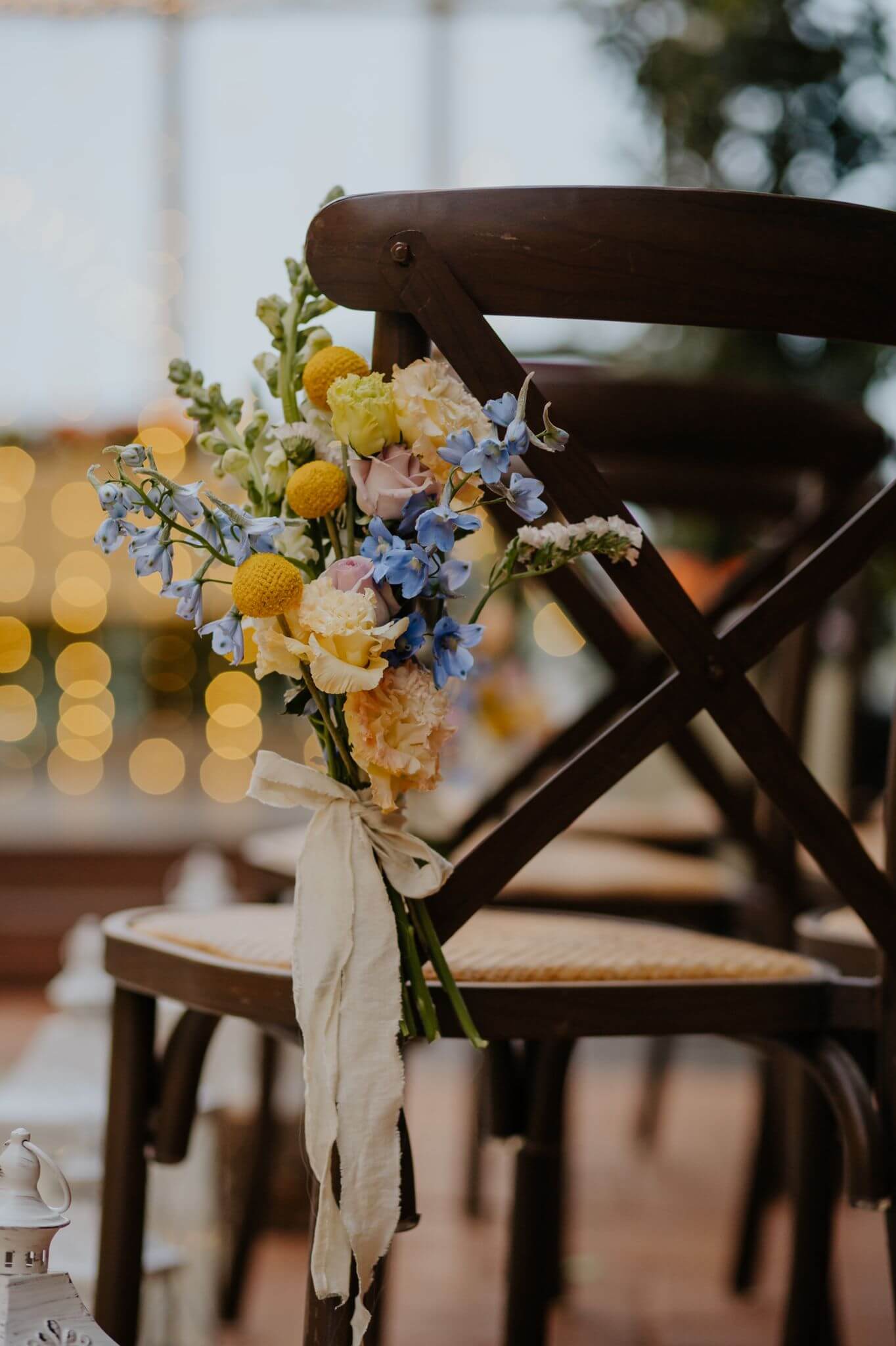 עיצוב שביל חופה ליאב שזירת פרחים